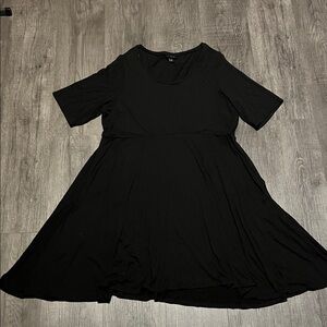 Elegant Black Women's Dress Comfy Size 2